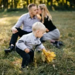 Druhé dítě v rodině: jak připravit staršího sourozence na miminko